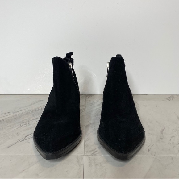 Marc Fisher Obrra Black Pointed Toe Bootie 6 1/2 - Picture 2 of 13